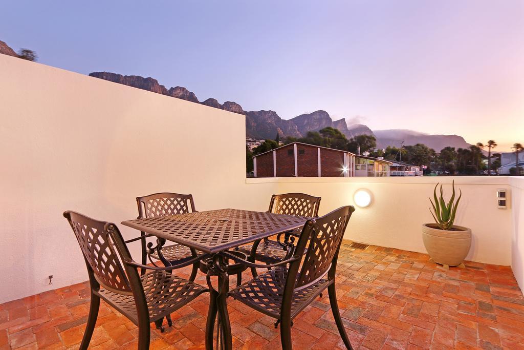 קייפטאון Camps Bay Beach Apartment מראה חיצוני תמונה