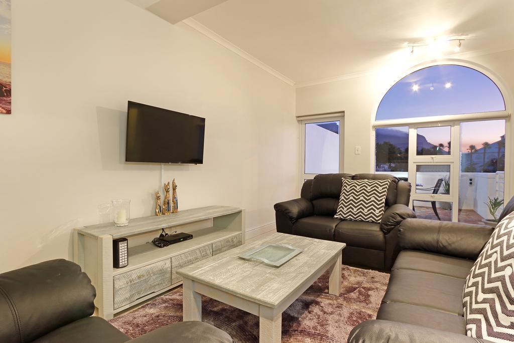 קייפטאון Camps Bay Beach Apartment מראה חיצוני תמונה