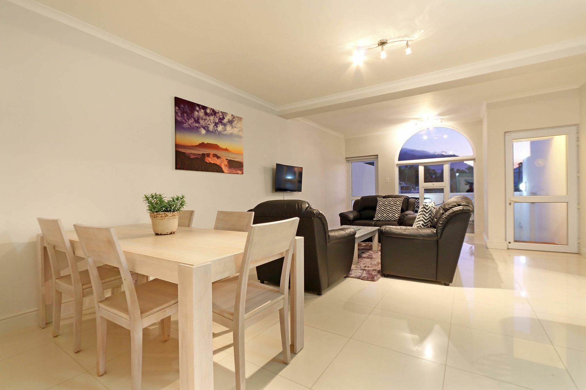 קייפטאון Camps Bay Beach Apartment מראה חיצוני תמונה